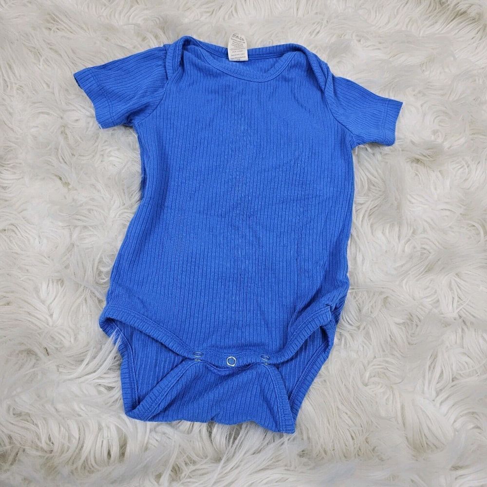 Kate Quinn Baby Unisex Bodysuit In A Ribbed Blue Size 6-12 Months So Soft